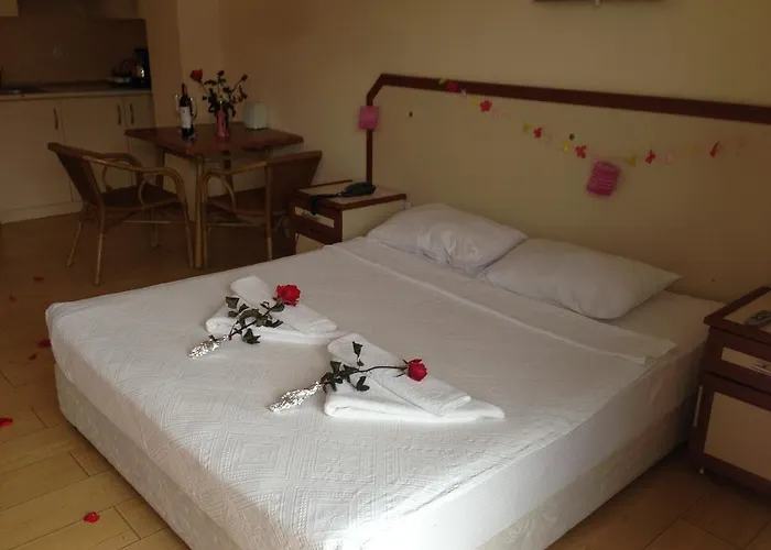 Apart Otel Zeytin Çeşme